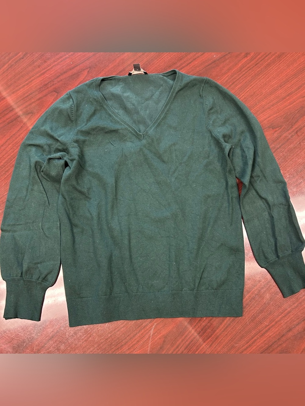 Ann Taylor Women's V-Neck Sweater in Forest Green
